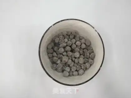 Make Black pearl milk capped mashed cake step 17