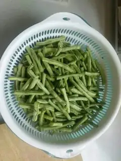 Make Cold bean horns step 1