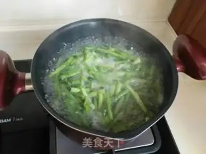 Make Cold bean horns step 2