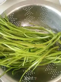 Make Hot peppers and cabbage step 0