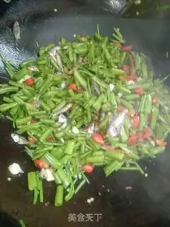 Make Hot peppers and cabbage step 5