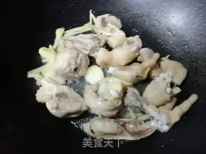 Make Soy sauce chicken leg step 2