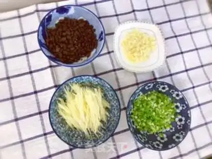 Make Mushroom sauce step 1