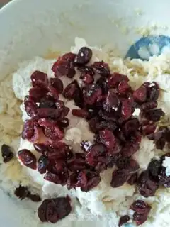 Make Cranberry scon step 7