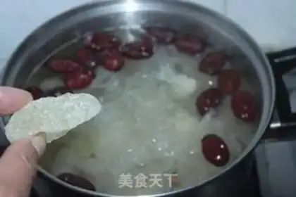 Make The silver spoon of red dates step 5