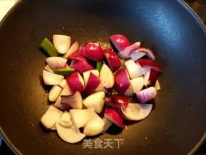 Make Onion fried lamb step 3