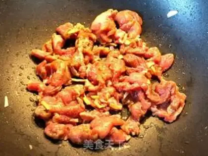 Make Onion fried lamb step 4