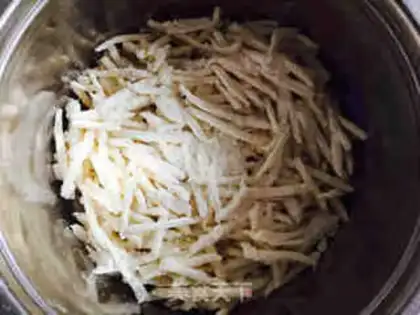 Make Sand tea with potatoes step 1
