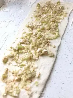 Make Onion cake step 5