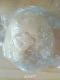 Make Fresh meat mooncake step 3