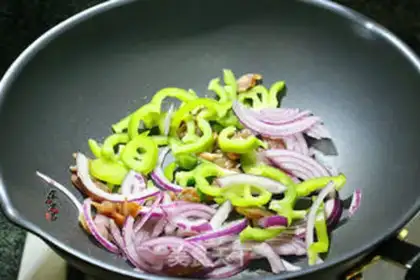 Make Seafood salami to the grand pizza step 5