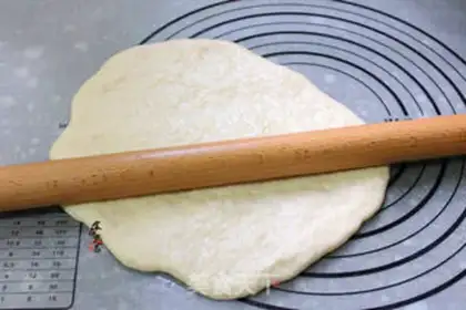 Make Seafood salami to the grand pizza step 8