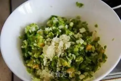 Make Green peppers with salted duck eggs step 6