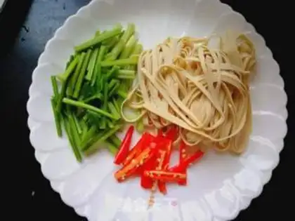 Make The celery is fried step 0