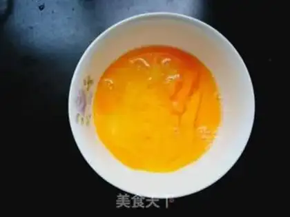 Make Pumpkin vine fried eggs step 3