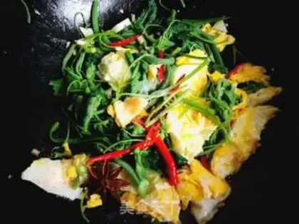 Make Pumpkin vine fried eggs step 9