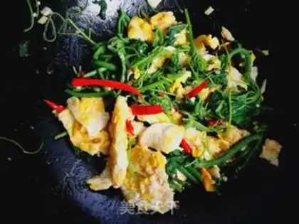 Make Pumpkin vine fried eggs step 10