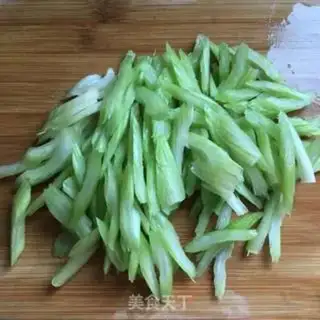Make Celery makes carrots step 0