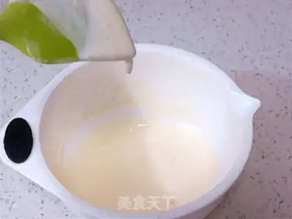 Make Black sugar pearl milk and milk tea step 13
