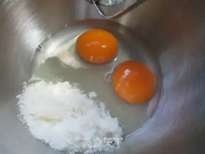 Make Pineapple cake step 1