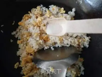 Make Onion egg fried rice step 6