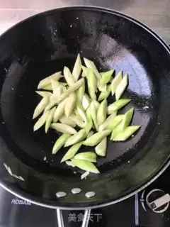 Make Shrimp-covered silk step 4