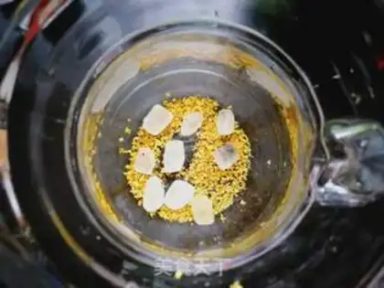 Make Cinnamon tea step 2