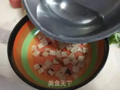 Make Home eats spicy soup step 2