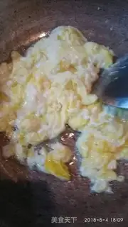 Make Eggs, shrimp, dumplings step 3