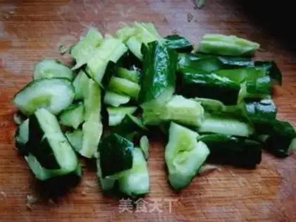 Make Quaint cucumber step 1