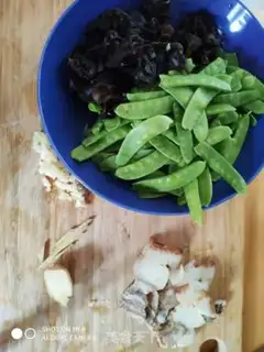 Make Dutch soy-mole step 0