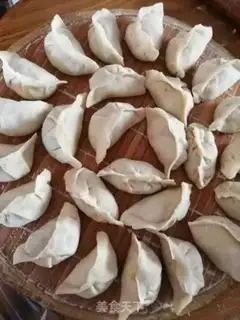 Make Lianqiu eats dumplings and robs them step 3