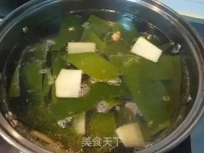 Make The fresh sea with green bean bone soup step 4