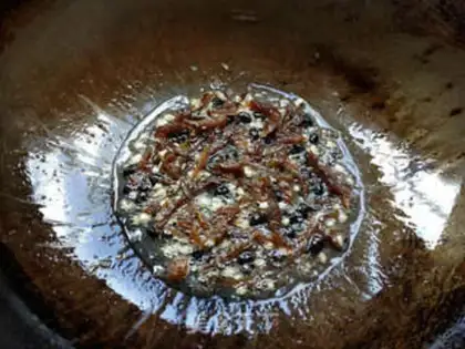 Make The beanfish fried the bitter melon step 3