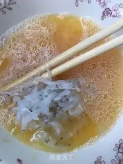 Make Silver fish fried eggs step 1