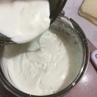 Make Yogurt cake step 4