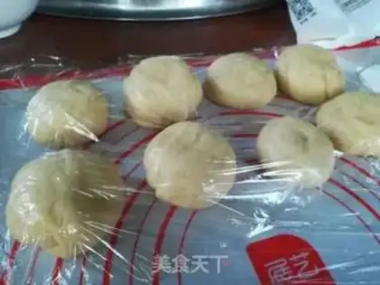 Make Doudou rolls step 15