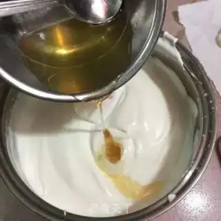Make Yogurt cake step 5