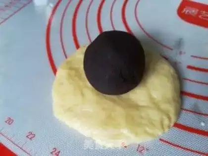 Make Doudou rolls step 17