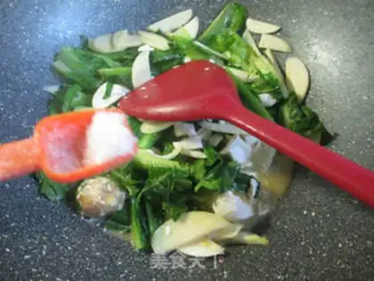 Make A white duck egg and an omelette step 7