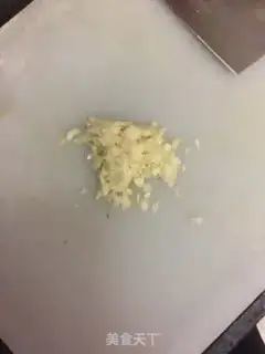 Make Garlic lard step 0