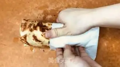 Make Hand grab cake step 9