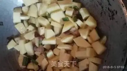 Make Frozen potatoes step 0