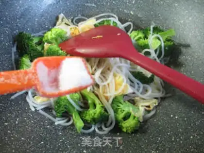 Make Duck eggs, broccoli step 6