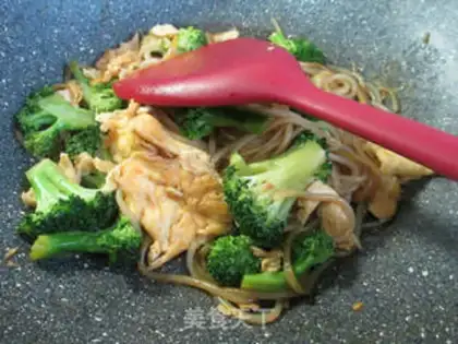 Make Duck eggs, broccoli step 8