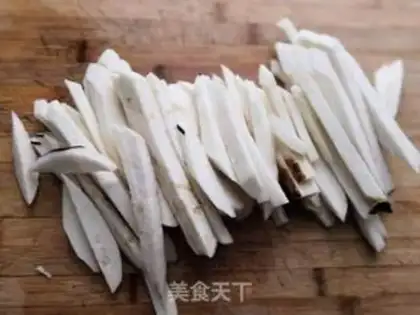 Make Pork dumplings step 1