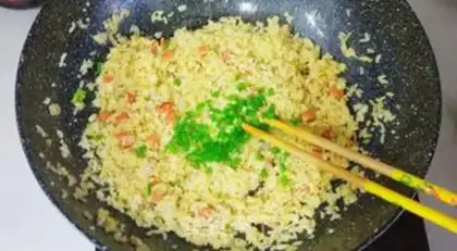 Make Gold egg fried rice step 10