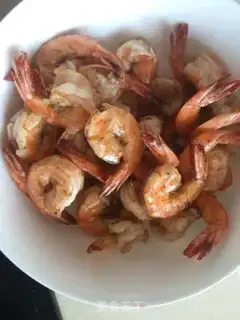Make Bread crumbs and shrimp step 3