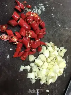 Make Hands on the cucumber step 1