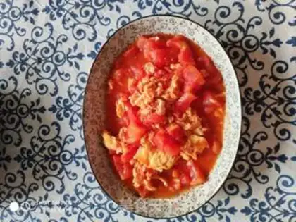 Make Tomato fried eggs step 8